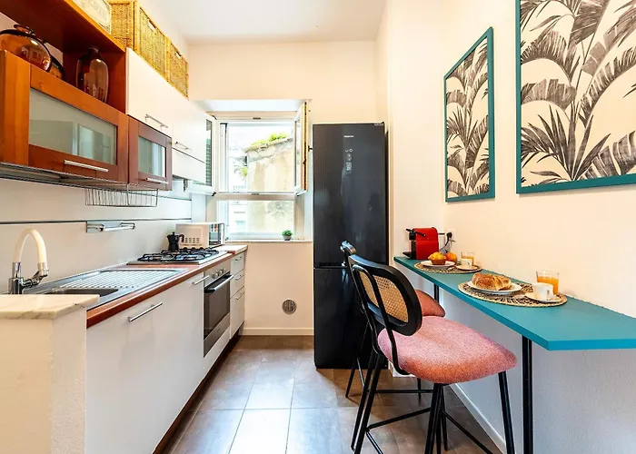 Genteel Contessa Matilde